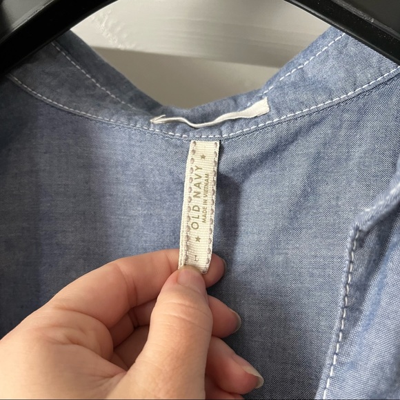 EUC maternity top blouse old navy denim blue Jean - Picture 8 of 8